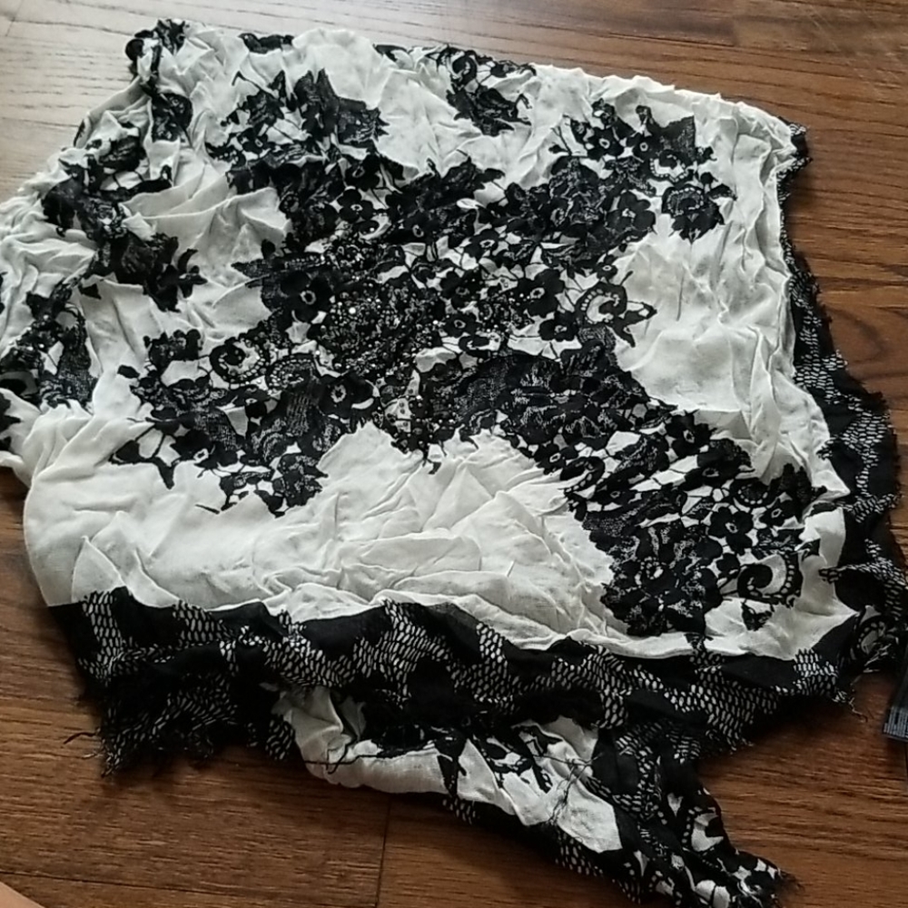 Express Scarf🦋 - Picture 3 of 7